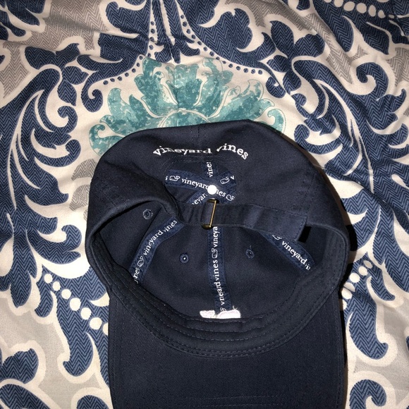 vineyard vines hat - Picture 2 of 2